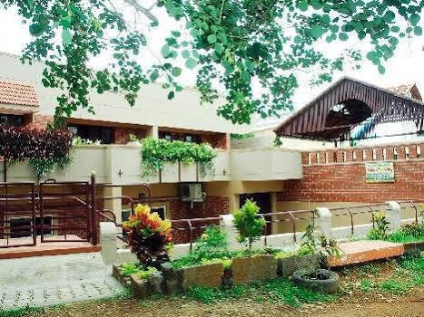 Tulips Homestay Mysore Ngoại thất bức ảnh